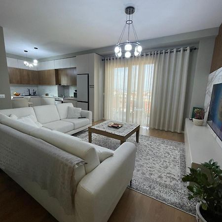 Garden Building Luxury Apartment Tiranë Eksteriør bilde
