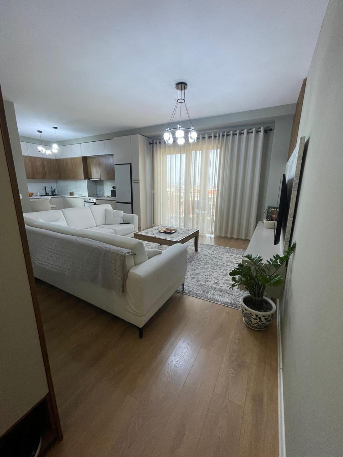 Garden Building Luxury Apartment Tiranë Eksteriør bilde