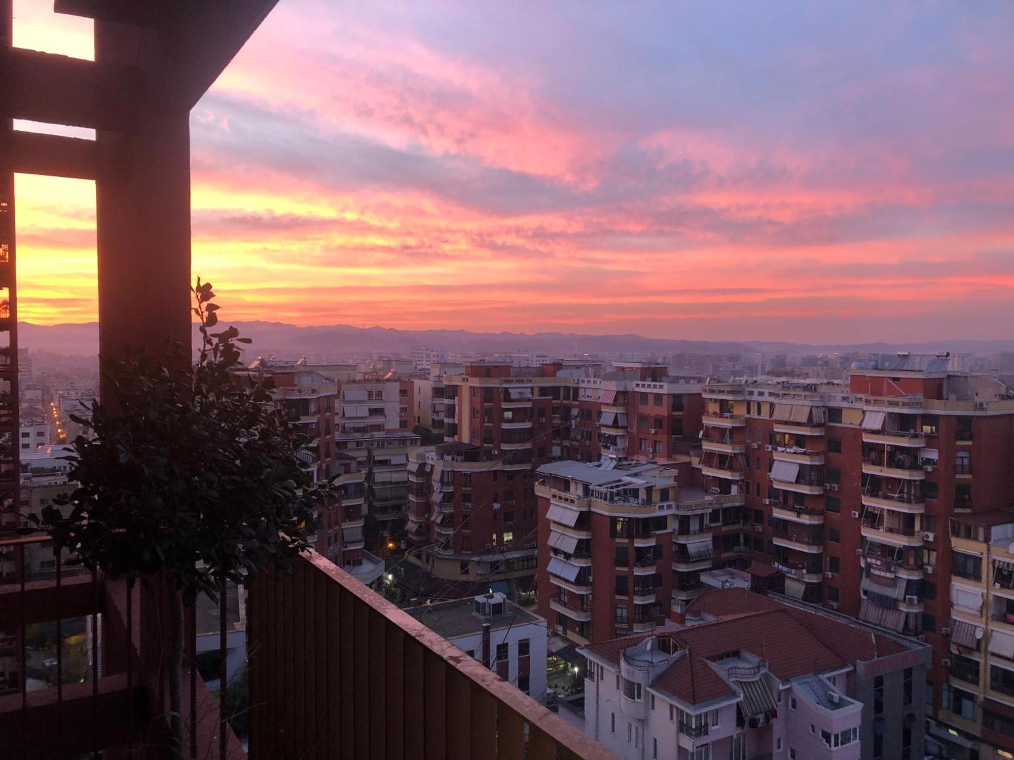 Garden Building Luxury Apartment Tiranë Eksteriør bilde